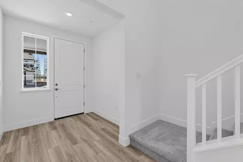 Entry Way - 6362 Benchmark Dr, Roseville, CA 95747 photo 1 of 4