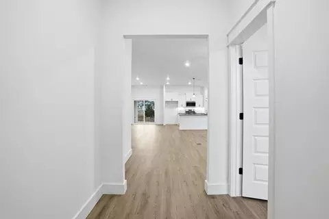 Entry Way - 1101 W Jay St, Ozark, MO 65721 photo 3 of 5