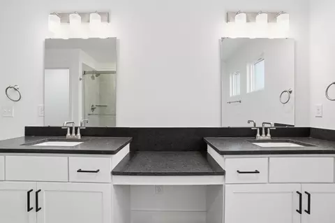 Bath - 1101 W Jay St, Ozark, MO 65721 photo 3 of 11