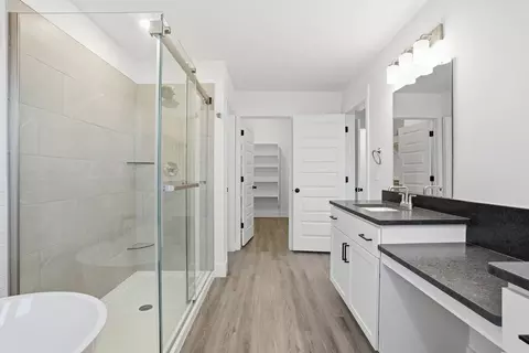 Bath - 1101 W Jay St, Ozark, MO 65721 photo 10 of 11