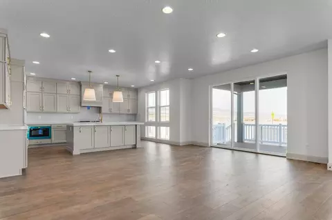 Living - 1048 E 12610 S, Draper, UT 84020 photo 3 of 4