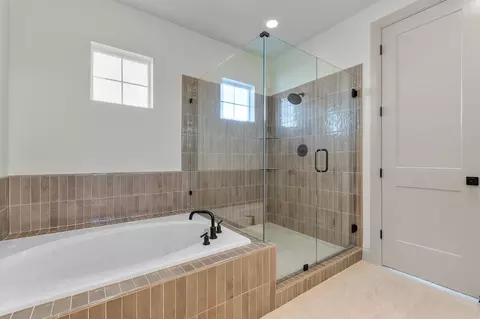 Bath - 1048 E 12610 S, Draper, UT 84020 photo 1 of 3