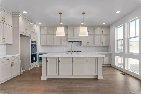 Kitchen - 1048 E 12610 S, Draper, UT 84020 photo 2 of 4