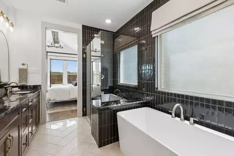 Bath - 2712 Pinnacle Pl, Corinth, TX 76210 photo 2 of 6