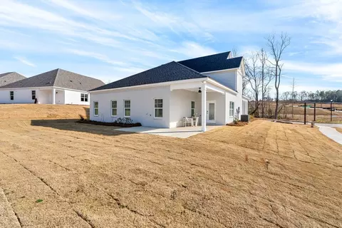 Exterior - 2058 Shadow Bend Ln, Auburn, AL 36830 photo 4 of 6