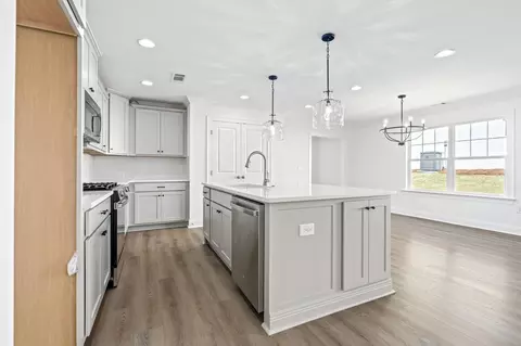 Kitchen - 2058 Shadow Bend Ln, Auburn, AL 36830 photo 1 of 2