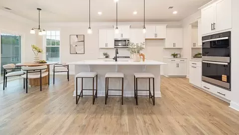 Kitchen - 4033 Samaritan Ln, Denver, NC 28037 photo 2 of 5