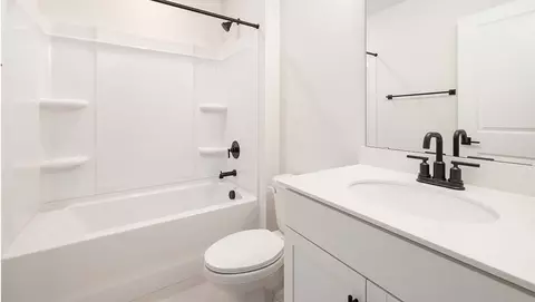 Bath - 4033 Samaritan Ln, Denver, NC 28037 photo 5 of 10