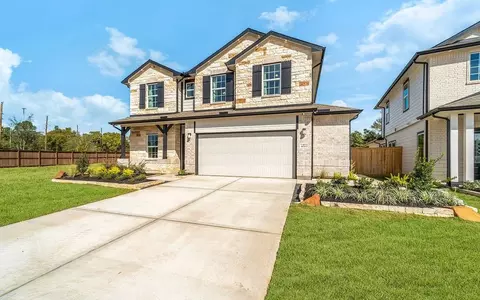 Exterior - 4541 Blue Mountain Laurel St, Pinehurst, TX 77362 photo 2 of 5