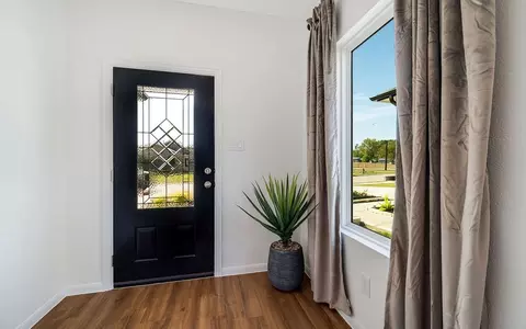 Entry Way - 4541 Blue Mountain Laurel St, Pinehurst, TX 77362 photo 7 of 8