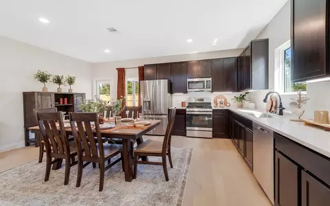 Kitchen - 4541 Blue Mountain Laurel St, Pinehurst, TX 77362 photo 9 of 15