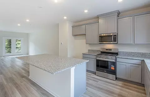 Kitchen - 4129 Tuller Rd, Dublin, OH 43017 photo 1 of 3