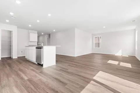 Living - 558 Wilbur Rd, Conway, SC 29527 photo 3 of 9