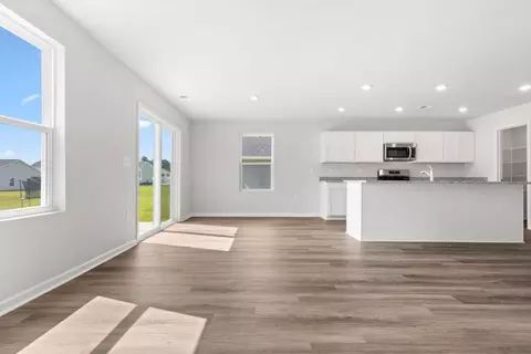 Living - 558 Wilbur Rd, Conway, SC 29527 photo 2 of 9