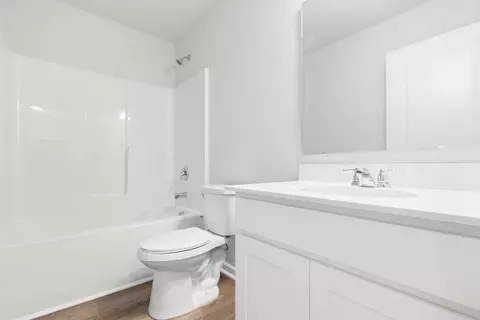 Bath - 558 Wilbur Rd, Conway, SC 29527 photo 3 of 4