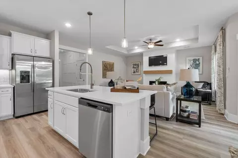 Kitchen - 35 Overland Pass, Arab, AL 35016 photo 6 of 7