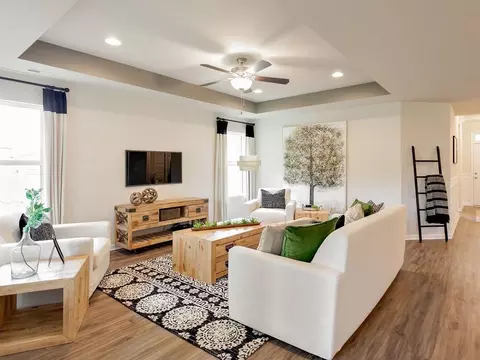 Living - 35 Overland Pass, Arab, AL 35016 photo 3 of 7