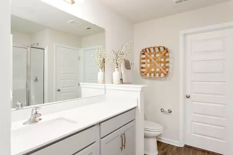 Bath - 35 Overland Pass, Arab, AL 35016 photo 1 of 7