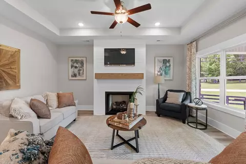 Living - 35 Overland Pass, Arab, AL 35016 photo 6 of 7