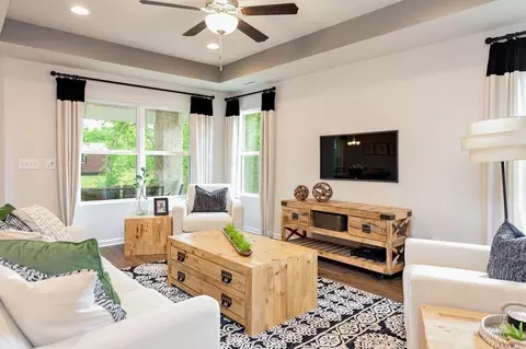 Living - 35 Overland Pass, Arab, AL 35016 photo 1 of 7
