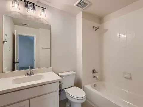 Bath - 2101 Baxter Rd, Celina, TX 75009 photo 5 of 10