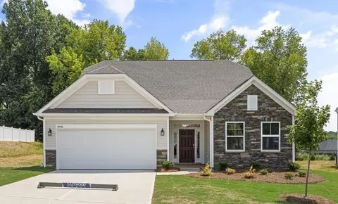 Exterior - 104 Pointer Trl, Troutman, NC 28166 photo 5 of 6