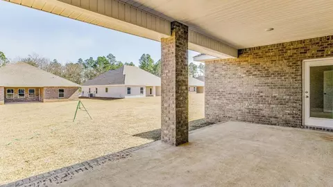 Exterior - 3173 Silver Maple Rd, Cantonment, FL 32533 photo 4 of 9