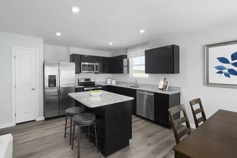 Kitchen - 472 Clements View Dr, Morrow, OH 45152 photo 2 of 3