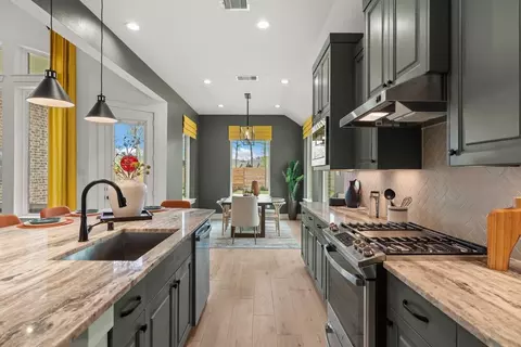 Kitchen - 15331 Le Reve Ln, Conroe, TX 77302 photo 4 of 4