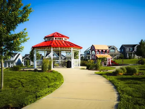 Exterior - 632 Hillcrest Dr, Waunakee, WI 53597 photo 24 of 39
