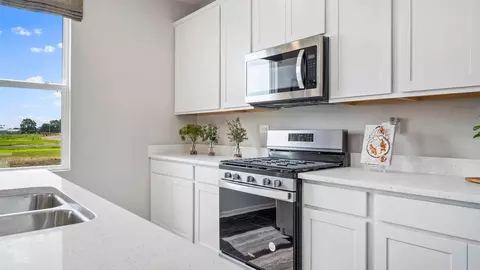 Kitchen - 14845 S Starflower Cir, Plainfield, IL 60544 photo 2 of 7