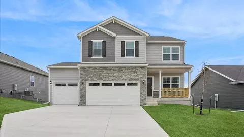 5155 168th St, Urbandale, IA 50323