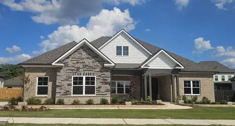 105 Sickle Mower Cir, New Market, AL 35761