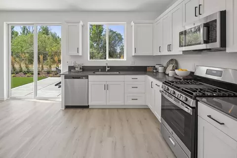 Kitchen - 847 Pecan Tree Ln, Galt, CA 95632 photo 2 of 2