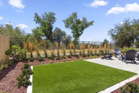 Exterior - 847 Pecan Tree Ln, Galt, CA 95632 photo 4 of 12