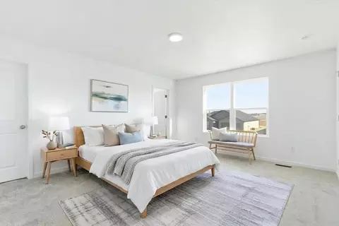 Bedroom - 3914 E Wilsons Valley Blvd, Brookline, MO 65619 photo 7 of 10