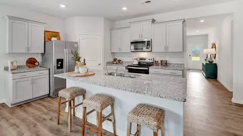Kitchen - 56 Kings Gate Cv, Jackson, TN 38305 photo 1 of 14