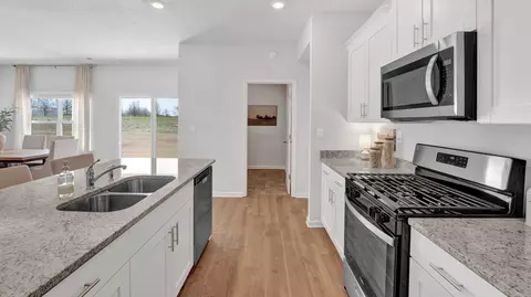 Entry Way - 56 Kings Gate Cv, Jackson, TN 38305 photo 2 of 2