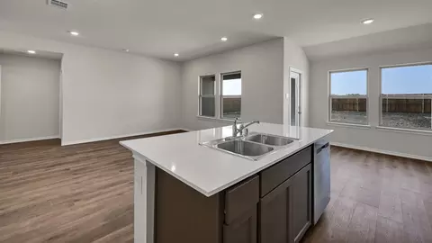 Kitchen - 107 Willow Branch Ln, Canton, TX 75103 photo 3 of 11