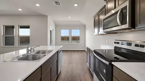 Kitchen - 107 Willow Branch Ln, Canton, TX 75103 photo 6 of 11