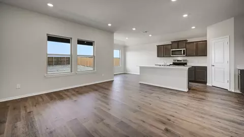 Living - 107 Willow Branch Ln, Canton, TX 75103 photo 1 of 2