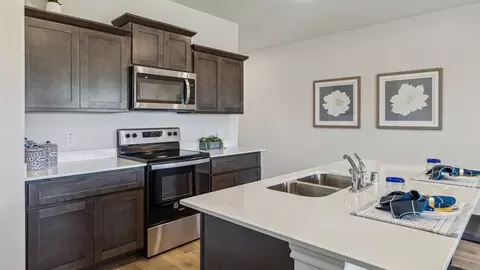 Kitchen - 107 Willow Branch Ln, Canton, TX 75103 photo 10 of 11