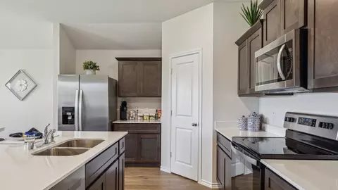 Kitchen - 107 Willow Branch Ln, Canton, TX 75103 photo 11 of 11