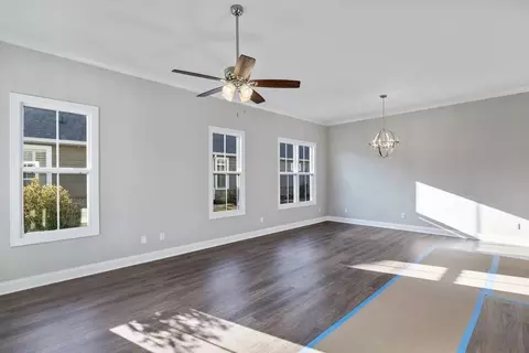 Living - 370 Kempton Ln, Dalton, GA 30721 photo 2 of 2