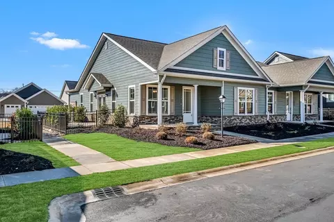 Exterior - 370 Kempton Ln, Dalton, GA 30721 photo 2 of 16