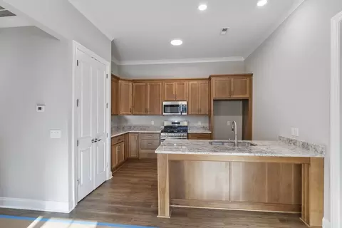 Kitchen - 370 Kempton Ln, Dalton, GA 30721 photo 5 of 5