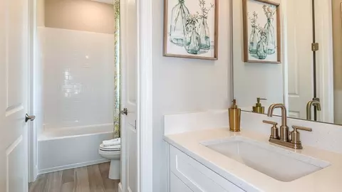 Bath - 19337 Lochside Ln, Mount Dora, FL 32757 photo 11 of 37