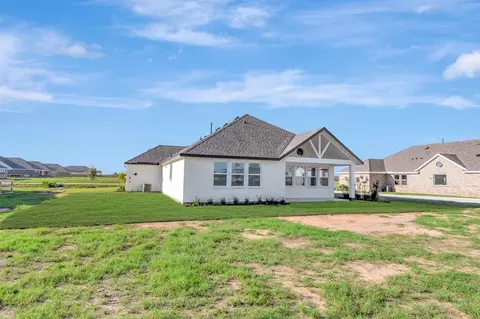 402 Cane Crossing Lake Dr, Sealy, TX 77474