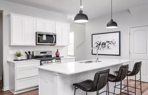 Kitchen - 12841 S Nicholas Dr, Plainfield, IL 60585 photo 2 of 4