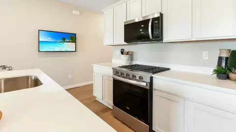 Kitchen - 3402 N 37th Pl, Broken Arrow, OK 74014 photo 5 of 5